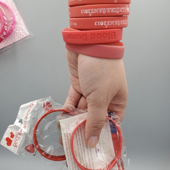 Silicone Bracelet Lot of about 15 - Picture 10 of 14